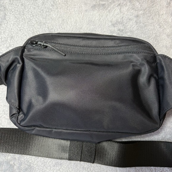 LULULEMON Everywhere Belt Bag Black - Size Large Unisex EUC - Picture 5 of 10